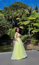 Load image into Gallery viewer, Mia yellow floral dress (with pockets and removable straps) without sleeves .