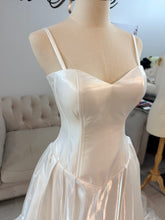 Load image into Gallery viewer, Sydney Wedding Dress with detachable short sleeves and strap (philippines butterfly sleeves).