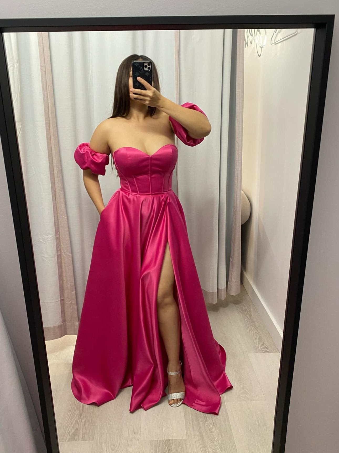 samantha pink dress Effortlessly beautiful  Samantha Ruth Prabhu, Samantha pink dress,  Samantha Joyalukkas ad, Samantha jewelry ad, Joyalukkas campaign, Samantha  traditional look, Samantha modern ethnic, Samantha diamond jewelry, Samantha  gold necklace, Samantha