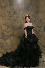 Load image into Gallery viewer, Hannah black waterfall wedding dress with detachable off shoulder (shoulder strap included)