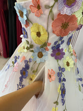 Load image into Gallery viewer, Trinitee floral waterfall wedding dress with separate puffy long sleeve ( have pockets, removable adjustable straps)