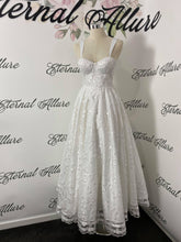 Load image into Gallery viewer, Tina formal dress Debutante dress