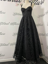 Load image into Gallery viewer, Tina formal dress Debutante dress