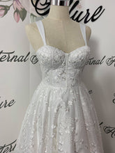 Load image into Gallery viewer, Tina formal dress Debutante dress