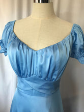 Load image into Gallery viewer, Nikki long dress satin fabric with pockets