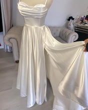 Load image into Gallery viewer, Anna wedding dress ( with slit and pockets , corset back)
