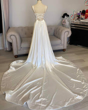 Load image into Gallery viewer, Anna wedding dress ( with slit and pockets , corset back)
