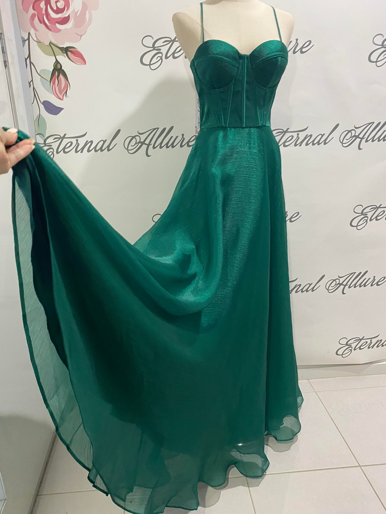 Laura green formal dress ( with pockets ) Laura green formal dress ( with pockets )