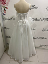 Load image into Gallery viewer, Sarah wedding ,debutante dress ( with pockets )
