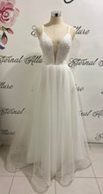 Load image into Gallery viewer, Nikki white wedding dress , debutante dress with pockets.
