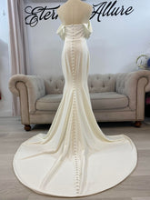 Load image into Gallery viewer, Ashley white wedding dress (with removable adjustable straps )
