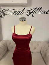 Load image into Gallery viewer, Jasmine dark red formal dress
