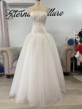 Load image into Gallery viewer, Flora wedding dress ,debutante dress
