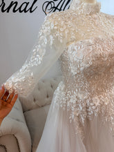 Load image into Gallery viewer, Kaye medi length Wedding Dress
