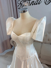 Load image into Gallery viewer, Sydney Wedding Dress with detachable short sleeves and strap (philippines butterfly sleeves).
