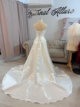 Load image into Gallery viewer, Jennifer dress with detachable big offshoulder sleeves and strap.
