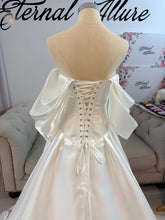 Load image into Gallery viewer, Jennifer dress with detachable big offshoulder sleeves and strap.
