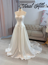Load image into Gallery viewer, Jennifer dress with detachable big offshoulder sleeves and strap.
