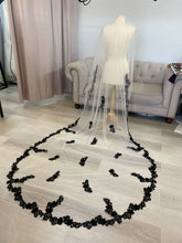 Load image into Gallery viewer, Black and white flowers wedding veil 300cm long 160cm wide.
