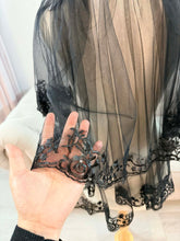 Load image into Gallery viewer, black veil with lace mini length.
