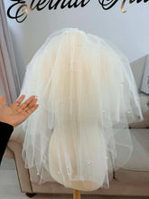 Load image into Gallery viewer, mini length pearls veil 4 layers.
