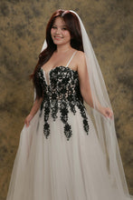 Load image into Gallery viewer, Emily black and white wedding dress with detachable long sleeves (has pockets and slit)
