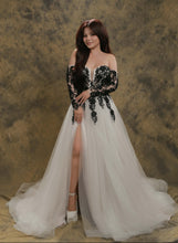 Load image into Gallery viewer, Emily black and white wedding dress with detachable long sleeves (has pockets and slit)
