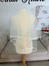 Load image into Gallery viewer, Mini length veil 2 layers ( tulle and satin).
