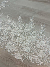 Load image into Gallery viewer, 3D beaded Lace long veil 3m.
