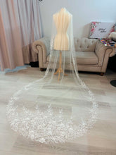 Load image into Gallery viewer, 3D beaded Lace long veil 3m.
