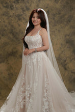 Load image into Gallery viewer, Jenny A-line lace wedding dress with pockets and slit .
