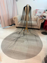 Load image into Gallery viewer, Lily black veil 3m lengh.
