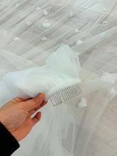 Load image into Gallery viewer, Tina wedding veil, 3D oganza flowers and butterflies, cathedral length 3m .
