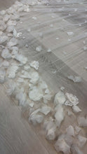 Load image into Gallery viewer, Tina wedding veil, 3D oganza flowers and butterflies, cathedral length 3m .
