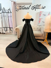Load image into Gallery viewer, Alina off shoulder black wedding dress with slit and pockets .
