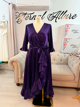 Load image into Gallery viewer, Kerrie MOB formal dress dark purple , with pockets .
