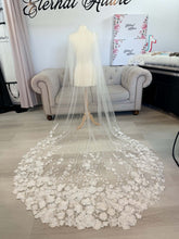 Load image into Gallery viewer, jenny white flowers lace veil

