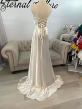 Load image into Gallery viewer, Lisa wedding dress
