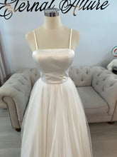 Load image into Gallery viewer, Sarah wedding dress, debutante dress with pockets ( removable adjustable straps,bow )
