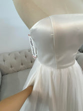 Load image into Gallery viewer, Sarah wedding dress, debutante dress with pockets ( removable adjustable straps,bow )
